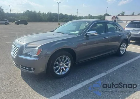 2012 Chrysler 300 Limited z USA, uszkodzony, nr VIN 2C3CCACG7CH243246